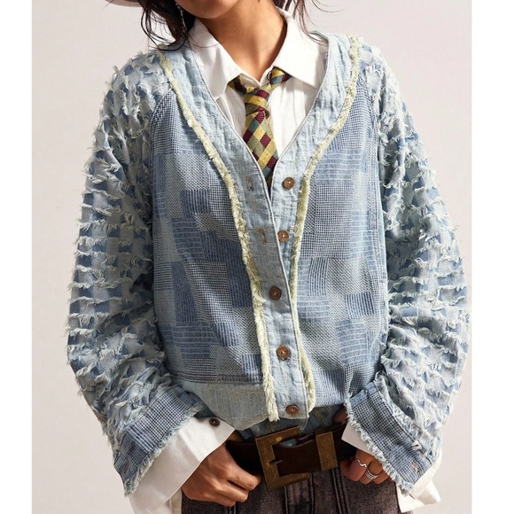 Light Wash Button Down Oversized Frayed Denim Jean Jacket Shacket
- Picture 1 of 6